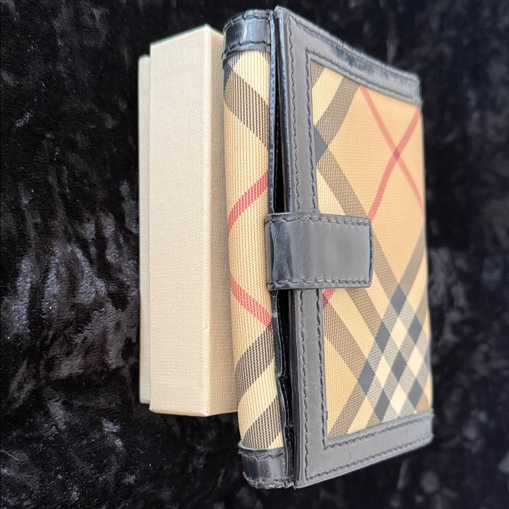 Pre-Owned Burberry Nova Check Wallet - Picture 10 of 11